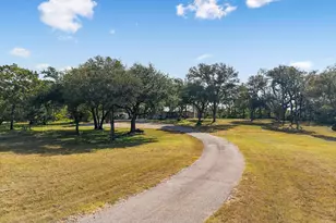 1127 Penion Dr, Austin, TX 78748 - Photo 3