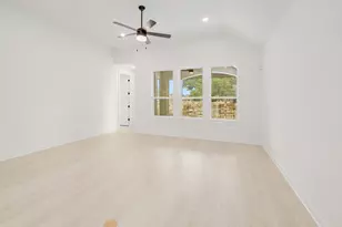 620 High Smt Dr, Georgetown, TX 78628 - Photo 7