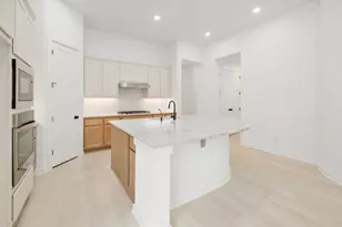 620 High Smt Dr, Georgetown, TX 78628 - Photo 3