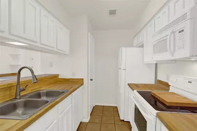 1202 Thorpe Lane #701, San Marcos, TX 78666 - Photo 11