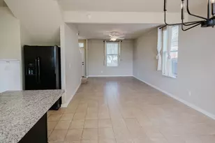 305 Trestle Tree St, San Marcos, TX 78666 - Photo 5