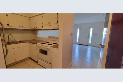 1221 W Hopkins Street #7, San Marcos, TX 78666 - Photo 3