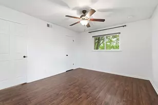 13300 Wisterwood St, Austin, TX 78729 - Photo 19