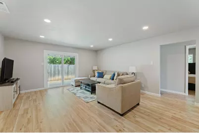 2106 Ponciana Loop, Austin, TX 78744 - Photo 5