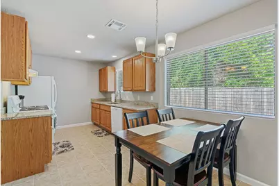 2106 Ponciana Loop, Austin, TX 78744 - Photo 9