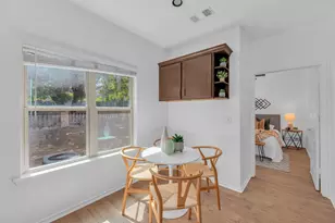 2414 Longview St, Austin, TX 78705 - Photo 13