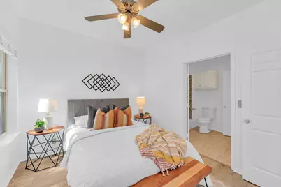 2414 Longview Street #101, Austin, TX 78705 - Photo 17