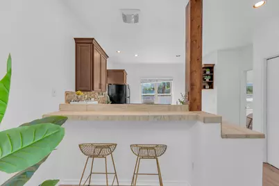 2414 Longview Street #101, Austin, TX 78705 - Photo 9