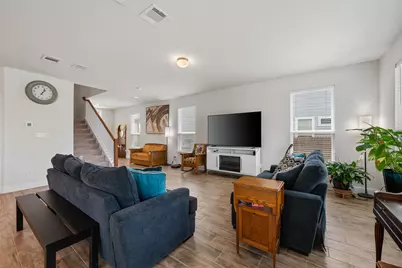 113 Oakstone Drive, Georgetown, TX 78628 - Photo 9