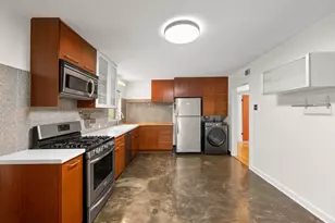 1404 Cloverleaf Dr, Austin, TX 78723 - Photo 19