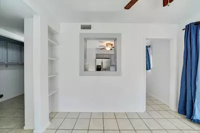 1129 W San Antonio Street, Lockhart, TX 78644 - Photo 7