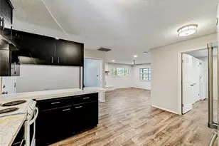 10700 W Lakeview Dr, Jonestown, TX 78645 - Photo 11