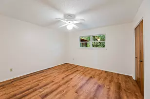 215 Memorial Dr, Luling, TX 78648 - Photo 13