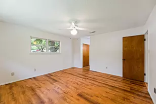 215 Memorial Dr, Luling, TX 78648 - Photo 19