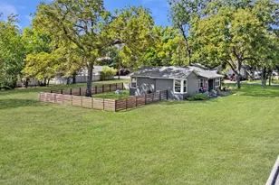 700 5th St, Marble Falls, TX 78654 - Photo 29