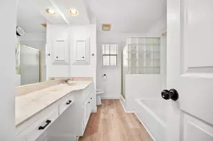 8415 Fredericksburg Rd, San Antonio, TX 78229 - Photo 29