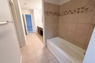13020 Moorcroft Ln, Austin, TX 78729 - Photo 19