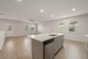 601 Platinum Ln, Liberty Hill, TX 78642 - Photo 11