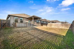 601 Platinum Ln, Liberty Hill, TX 78642 - Photo 35