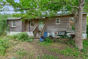 2400 Whirlaway Dr, Del Valle, TX 78617 - Photo 9