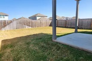 644 Los Olives Ln, Liberty Hill, TX 78642 - Photo 3