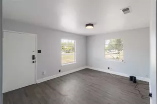 5846 Castle Lake, San Antonio, TX 78218 - Photo 5