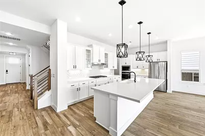 8709 Lullwater Trail, Austin, TX 78744 - Photo 9