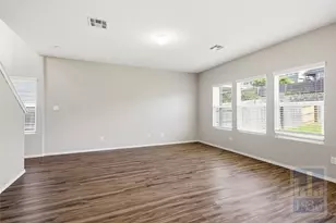 108 Wind Flower Ln, Liberty Hill, TX 78642 - Photo 5