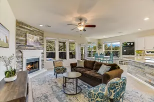 165 Crescent Heights Dr, Georgetown, TX 78628 - Photo 7