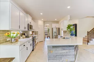 165 Crescent Heights Dr, Georgetown, TX 78628 - Photo 5