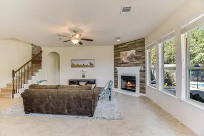 165 Crescent Heights Drive, Georgetown, TX 78628 - Photo 9