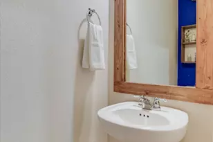 165 Crescent Heights Dr, Georgetown, TX 78628 - Photo 19