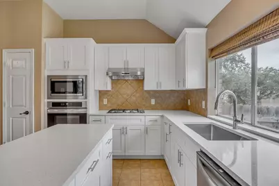 2726 Grimes Ranch Road, Austin, TX 78732 - Photo 23