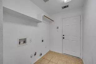 2726 Grimes Ranch Rd, Austin, TX 78732 - Photo 9