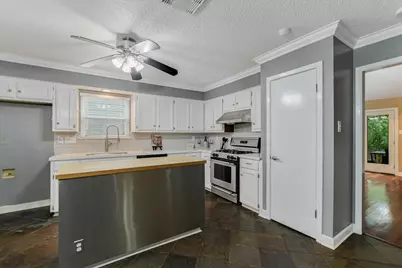 5810 Secrest Drive, Austin, TX 78759 - Photo 5