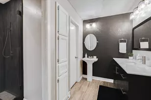5810 Secrest Dr, Austin, TX 78759 - Photo 11