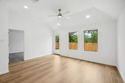 221 Hornet Street, Elgin, TX 78621 - Photo 11