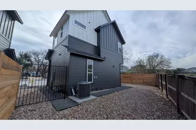 2220 Yellow Jacket Lane #2, Austin, TX 78741 - Photo 23