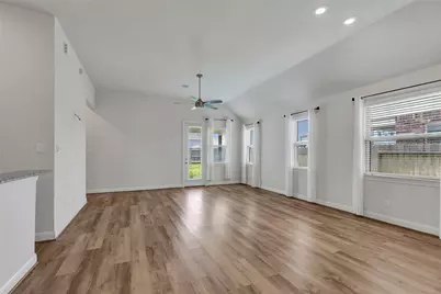15342 Majestic Knight Drive, Houston, TX 77044 - Photo 17
