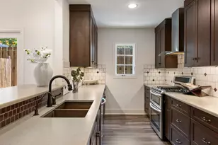1506 W 13th St, Austin, TX 78703 - Photo 15