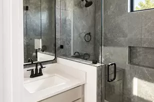 605 E 55th St, Austin, TX 78751 - Photo 11