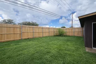 1201 Larkwood Dr, Austin, TX 78723 - Photo 15