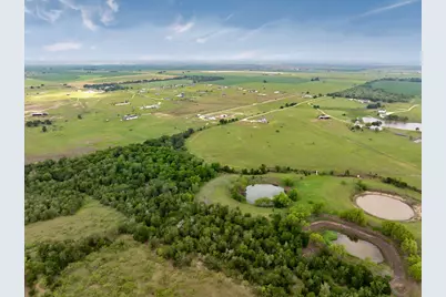 1662 County Road 465, Coupland, TX 78615 - Photo 37