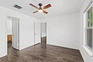 200 Buttercup St, Kyle, TX 78640 - Photo 11