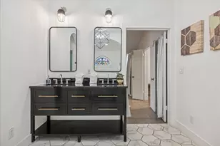 2106 Kenwood Ave, Austin, TX 78704 - Photo 17