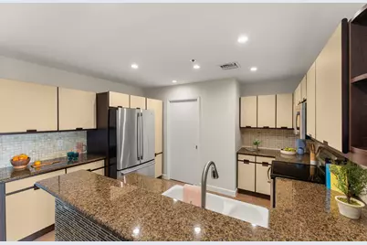 40 N Interstate 35 #11B2, Austin, TX 78701 - Photo 11