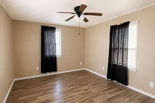 1120 St Paul St, Gonzales, TX 78629 - Photo 3