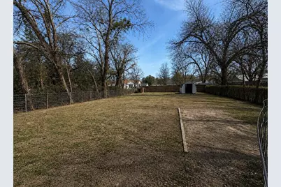 1120 Saint Paul Street, Gonzales, TX 78629 - Photo 5
