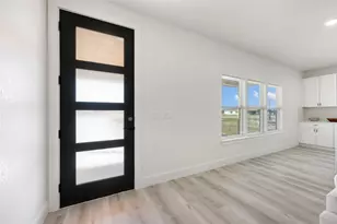 195 Bianca Cir, Del Valle, TX 78617 - Photo 5