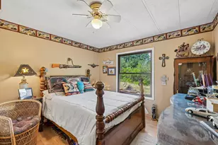 238 N Gaines Rd, Cedar Creek, TX 78612 - Photo 17